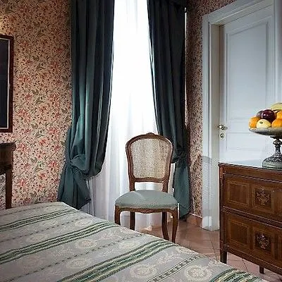 ***  Chiaja Hotel De Charme Naples Italie
